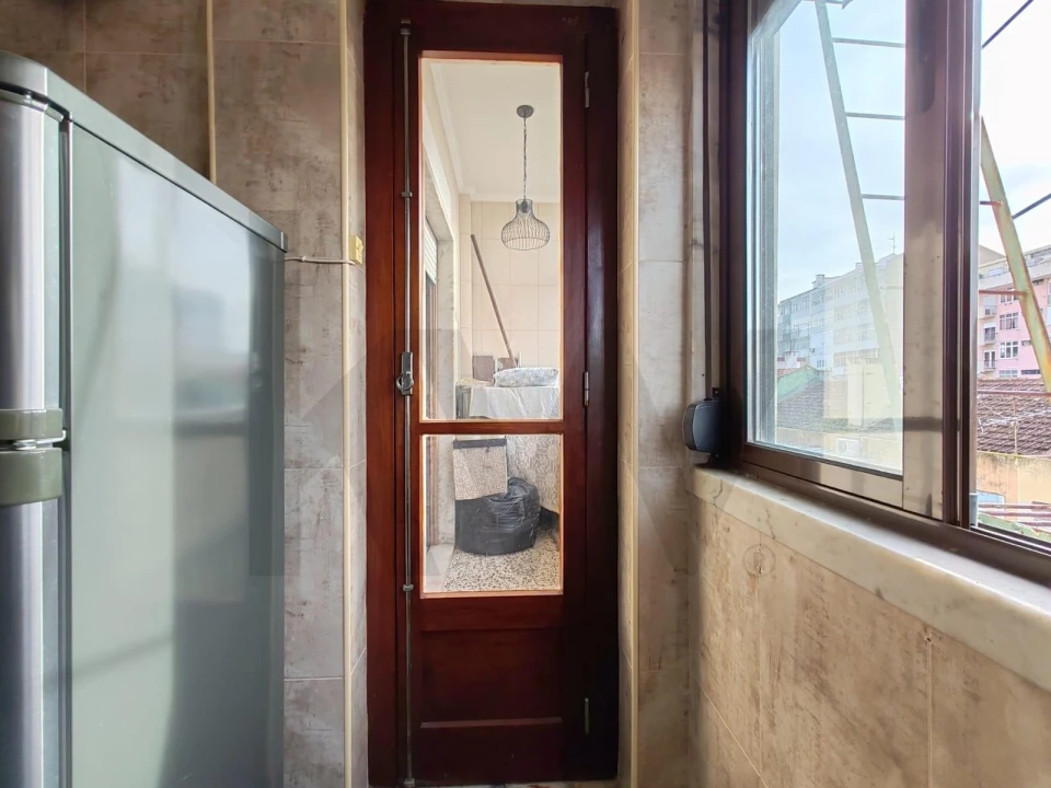 Apartamento T2 para Venda em Odivelas Foto 5