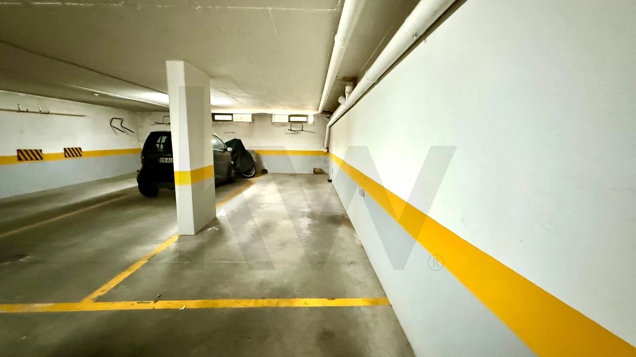 Apartamento T2 para Arrendamento em Alcabideche Foto 17