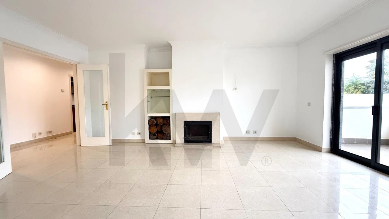 Apartamento T2 para Arrendamento em Alcabideche Foto 7