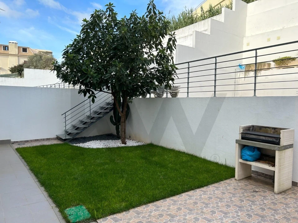 Apartamento T2 para Arrendamento em Alcabideche Foto 2