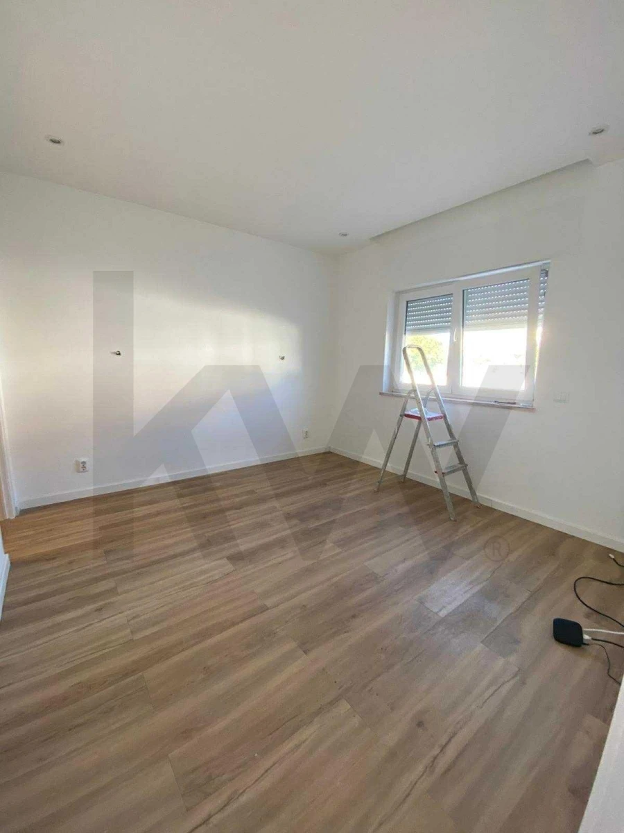 Moradia T4 para Venda em Quinta do Anjo Foto 14