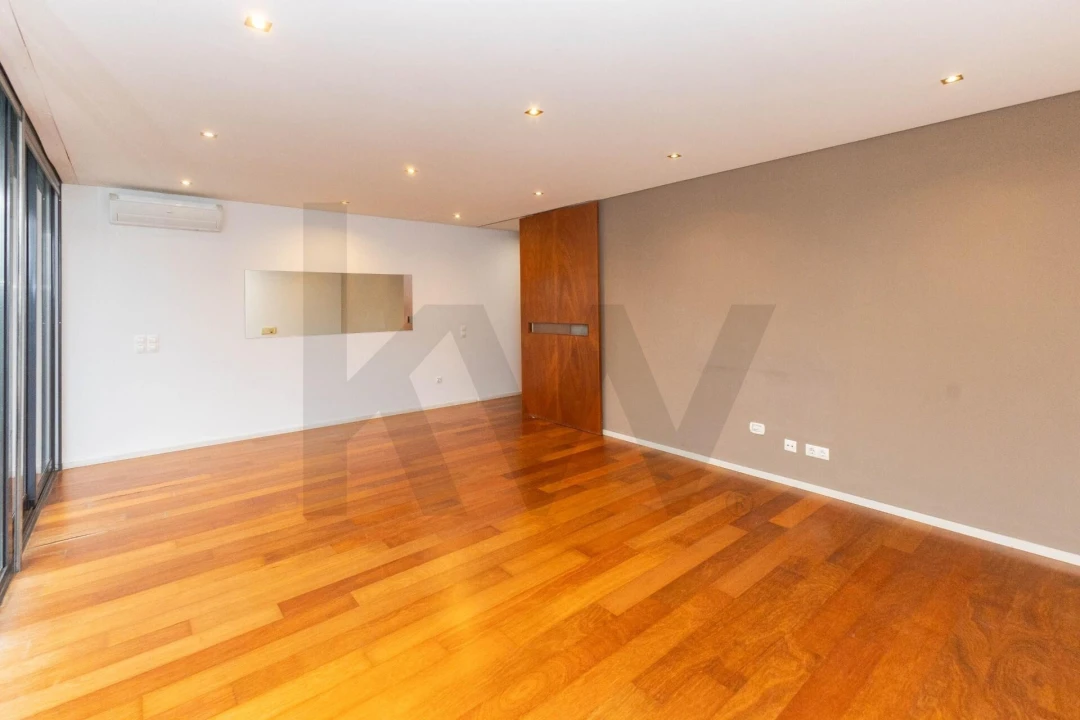 Apartamento T1 para Venda em Cidade da Maia Foto 12