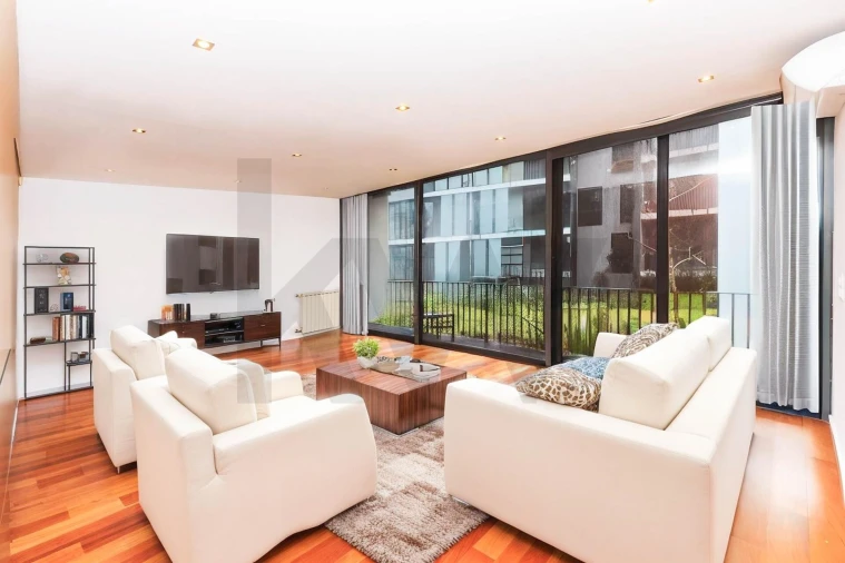 Apartamento T1 para Venda em Cidade da Maia Foto 10