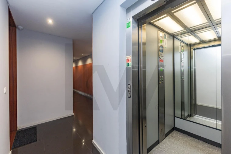 Apartamento T1 para Venda em Cidade da Maia Foto 5