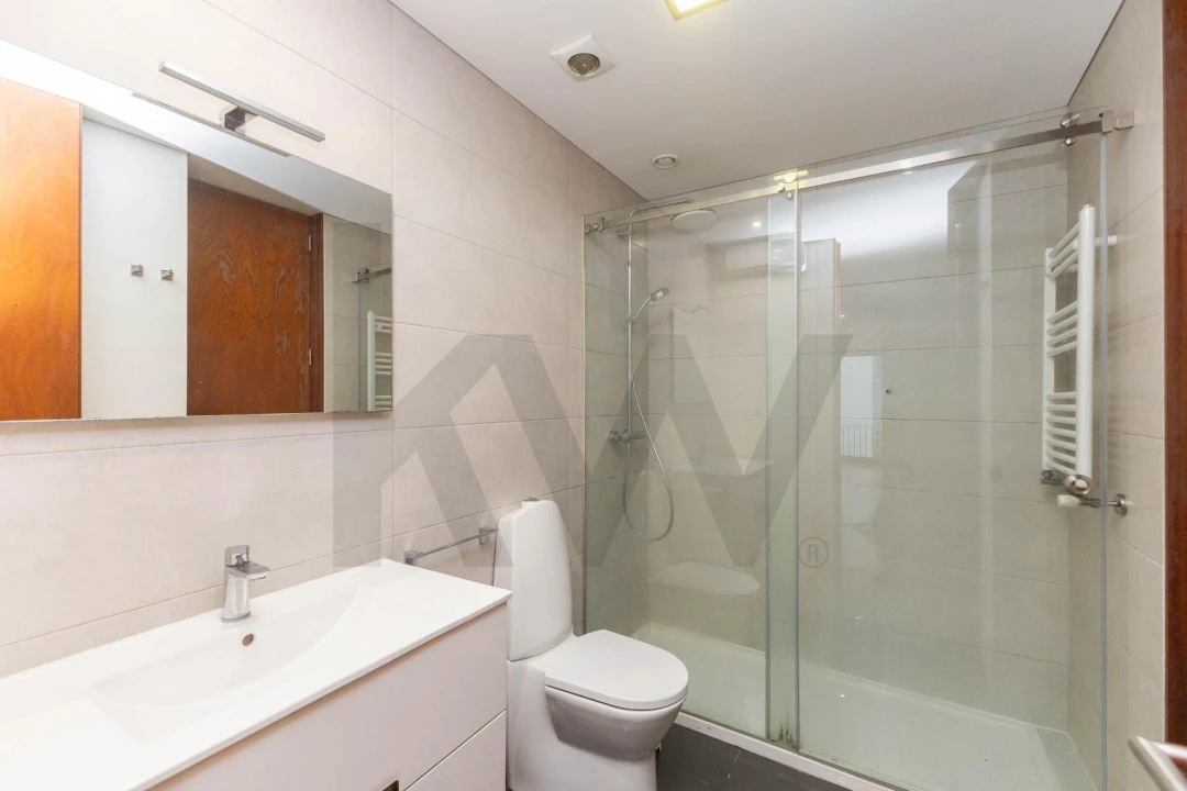 Apartamento T1 para Venda em Cidade da Maia Foto 21