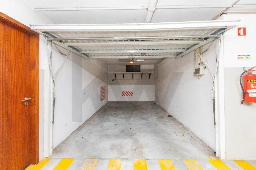 Apartamento T1 para Venda em Cidade da Maia Foto 31