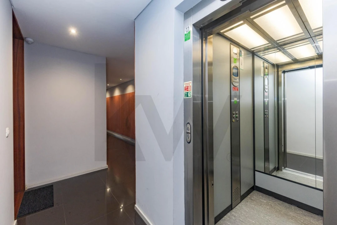 Apartamento T1 para Venda em Cidade da Maia Foto 5