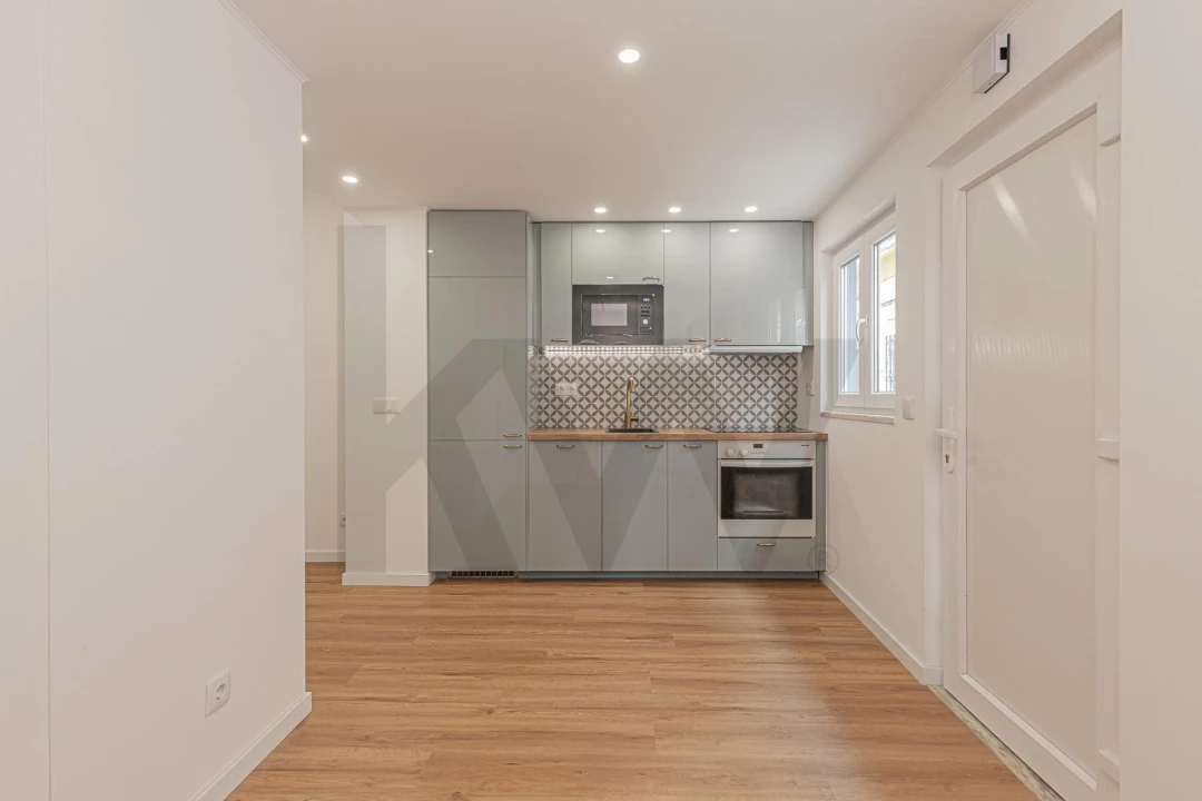 Apartamento T1 para Venda em Campo de Ourique Foto 4