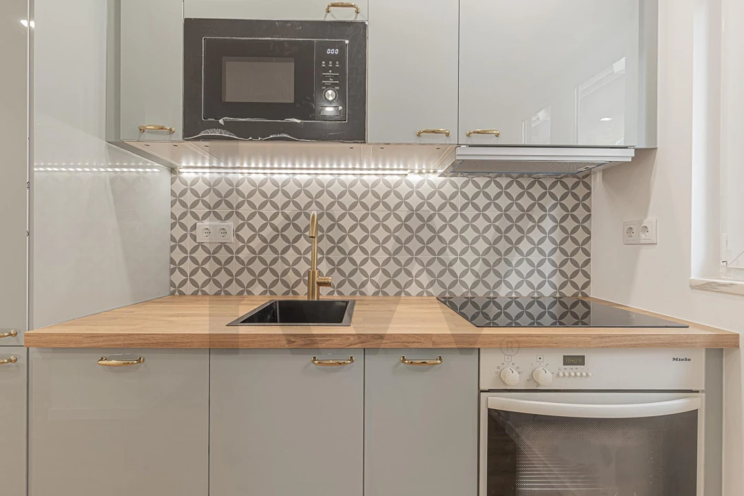 Apartamento T1 para Venda em Campo de Ourique Foto 3