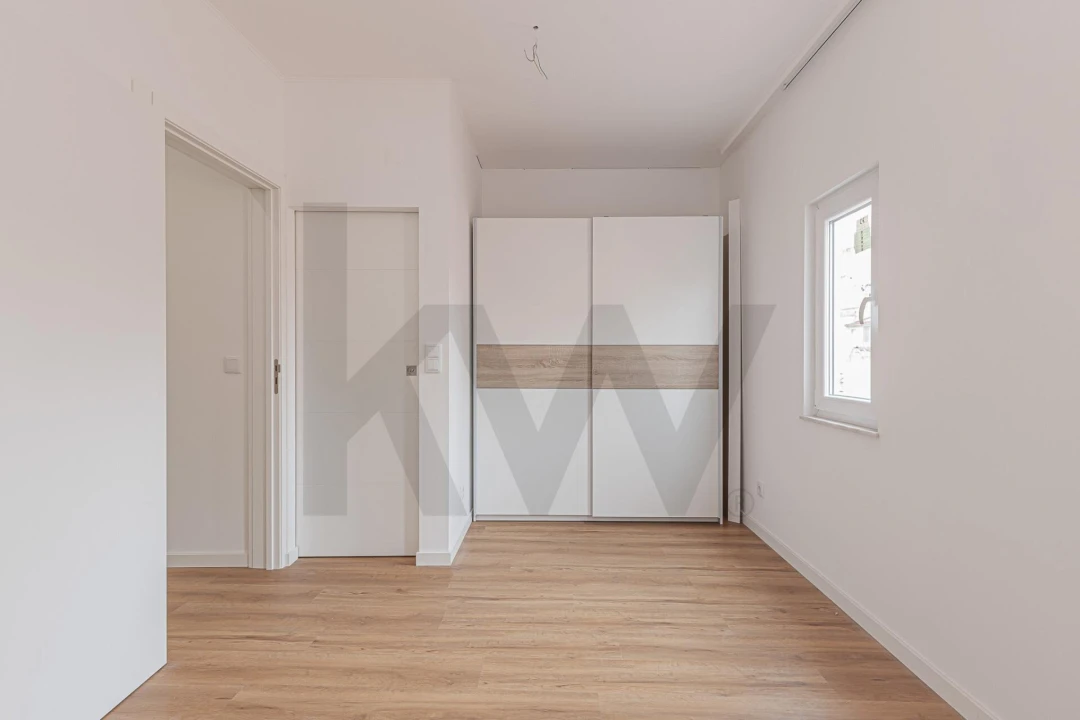 Apartamento T1 para Venda em Campo de Ourique Foto 10