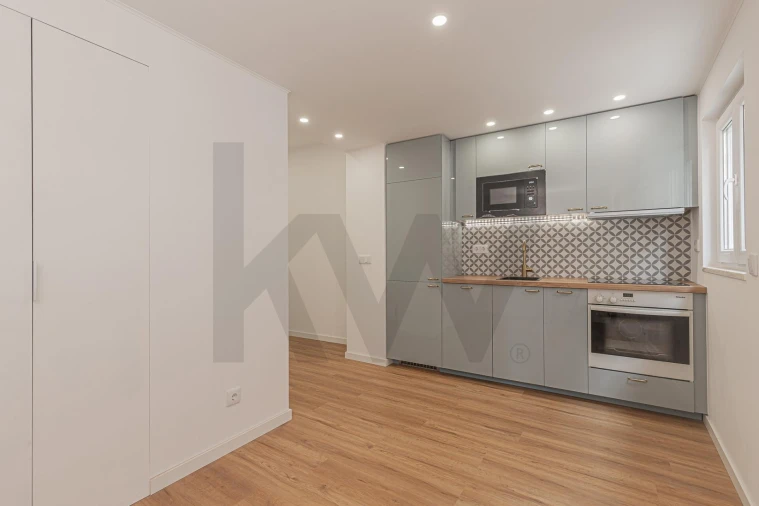 Apartamento T1 para Venda em Campo de Ourique Foto 2