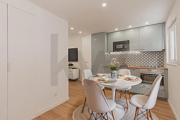 Apartamento T1 para Venda em Campo de Ourique Foto 1