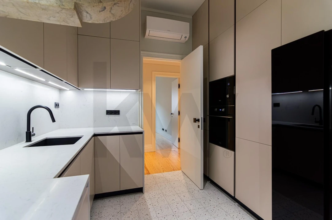 Apartamento T3 para Arrendamento em Avenidas Novas Foto 18