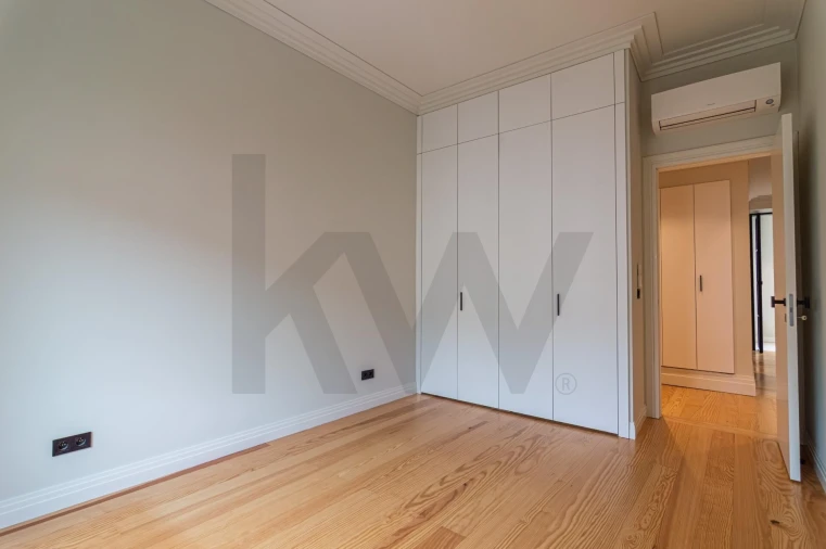 Apartamento T3 para Arrendamento em Avenidas Novas Foto 14