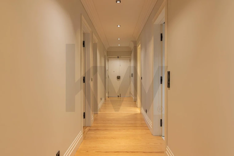 Apartamento T3 para Arrendamento em Avenidas Novas Foto 2