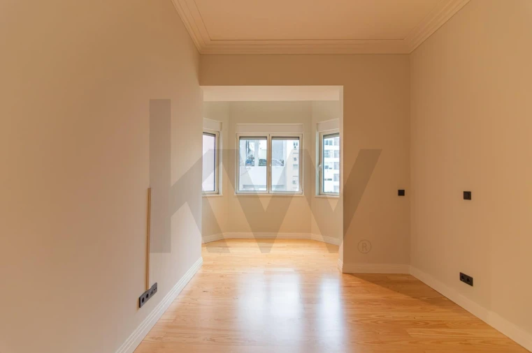 Apartamento T3 para Arrendamento em Avenidas Novas Foto 26