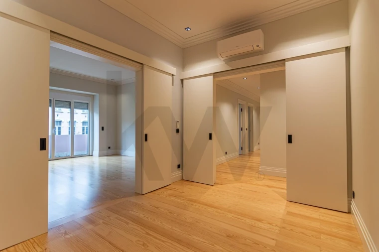 Apartamento T3 para Arrendamento em Avenidas Novas Foto 11