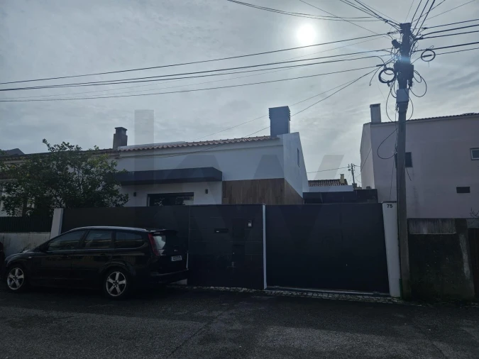 Moradia T3 para Arrendamento em São Domingos de Rana Foto 22