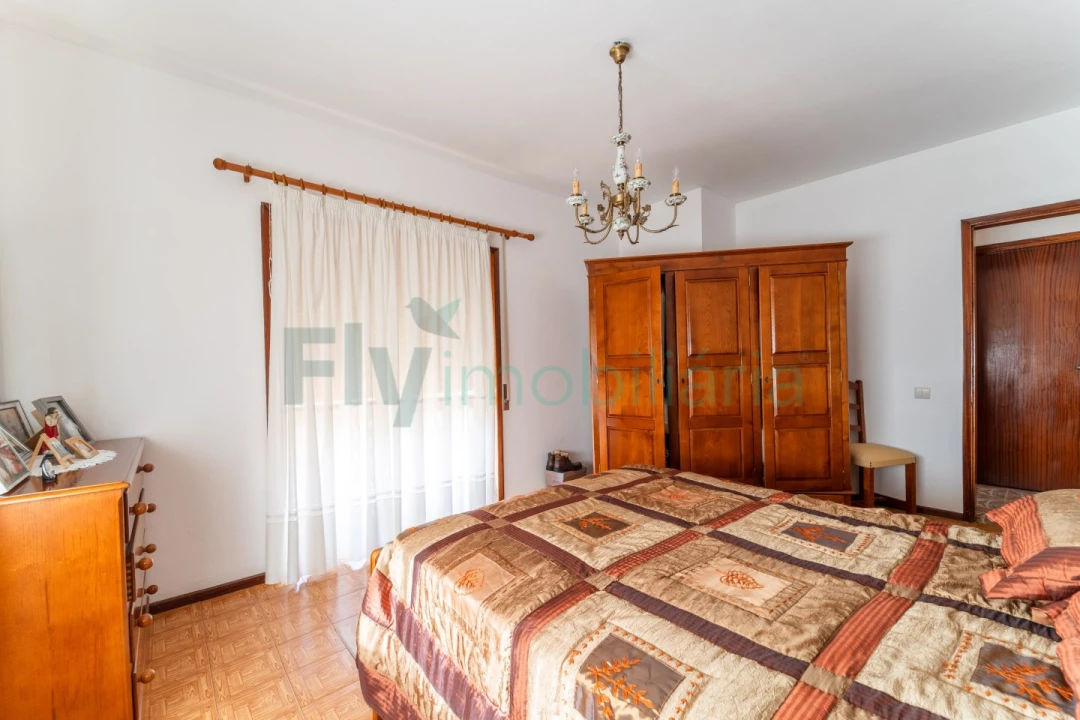 Moradia T4 para Venda em Costa Foto 16