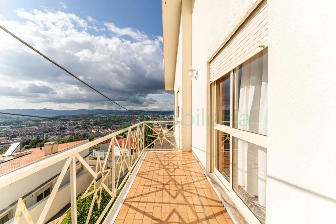 Moradia T4 para Venda em Costa Foto 20