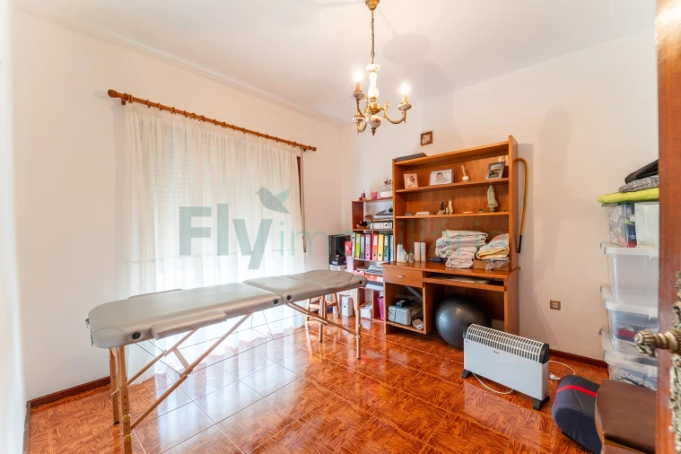 Moradia T4 para Venda em Costa Foto 19