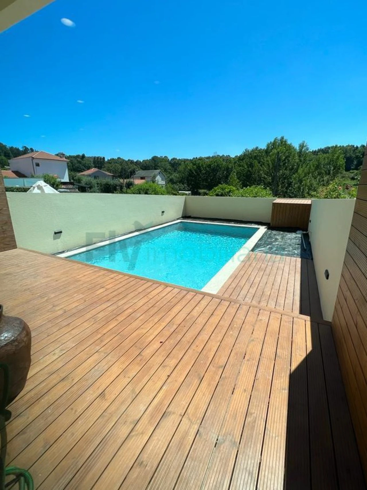 Moradia T4 para Venda em Fermentões Foto 24