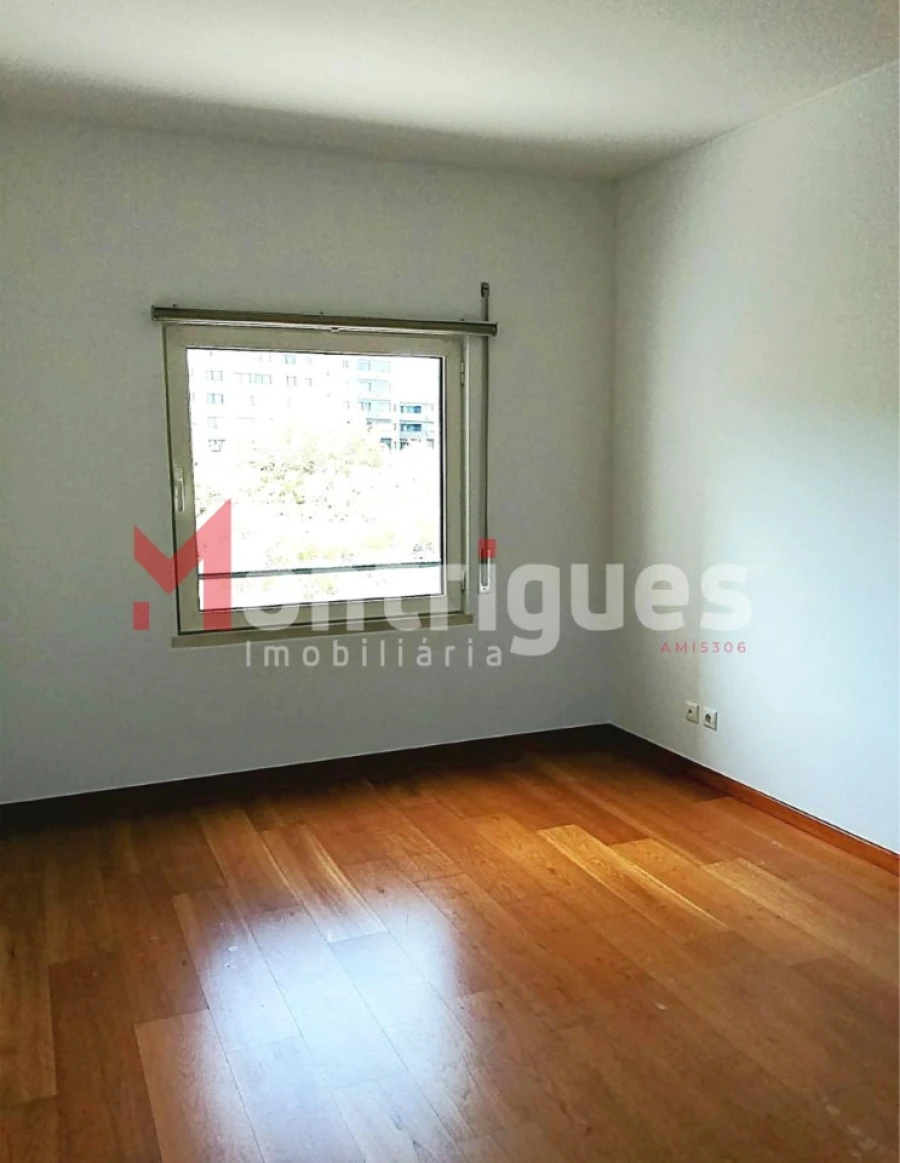 Apartamento T1 para Arrendamento em Parque das Nações Foto 11