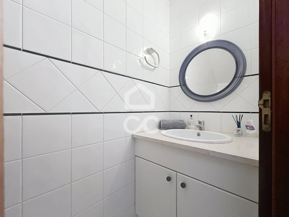 Moradia T3 para Venda em Santa Maria, São Pedro e Sobral da Lagoa Foto 13