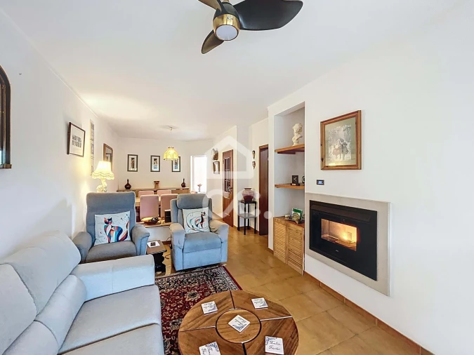 Moradia T3 para Venda em Santa Maria, São Pedro e Sobral da Lagoa Foto 1