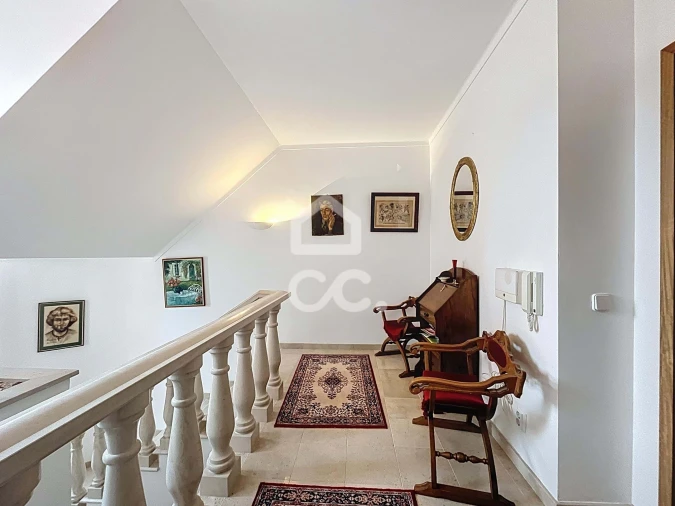 Moradia T3 para Venda em Santa Maria, São Pedro e Sobral da Lagoa Foto 2