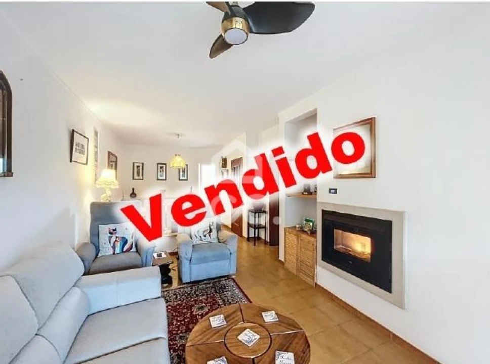 Moradia T3 para Venda em Santa Maria, São Pedro e Sobral da Lagoa Foto 1