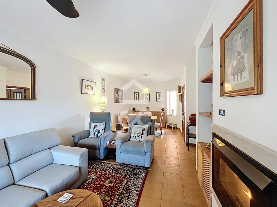 Moradia T3 para Venda em Santa Maria, São Pedro e Sobral da Lagoa Foto 6