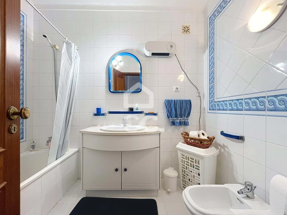 Moradia T3 para Venda em Santa Maria, São Pedro e Sobral da Lagoa Foto 23