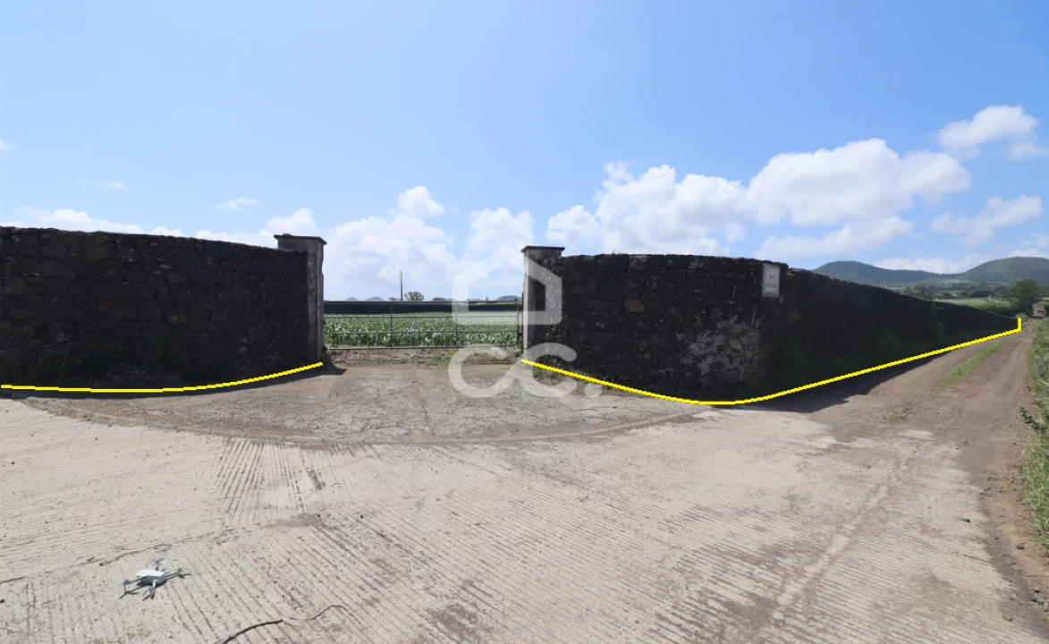Terreno para Venda em Pico da Pedra Foto 4