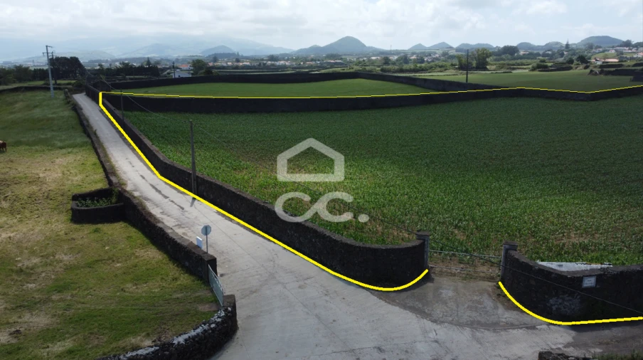 Terreno para Venda em Pico da Pedra Foto 7