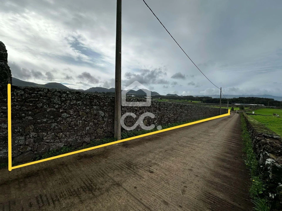 Terreno para Venda em Pico da Pedra Foto 5