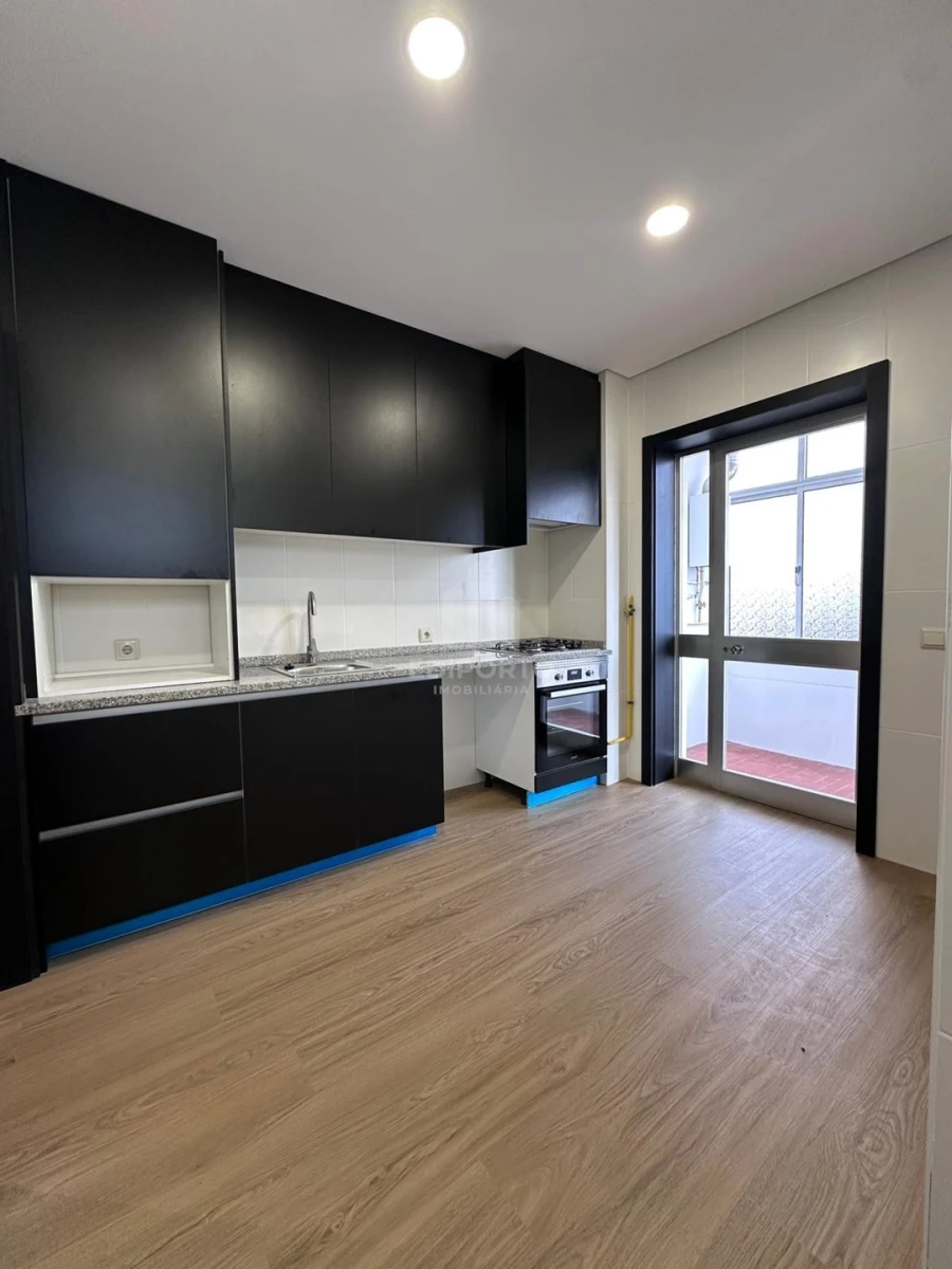 Apartamento T3 para Venda em Rio Tinto Foto 1