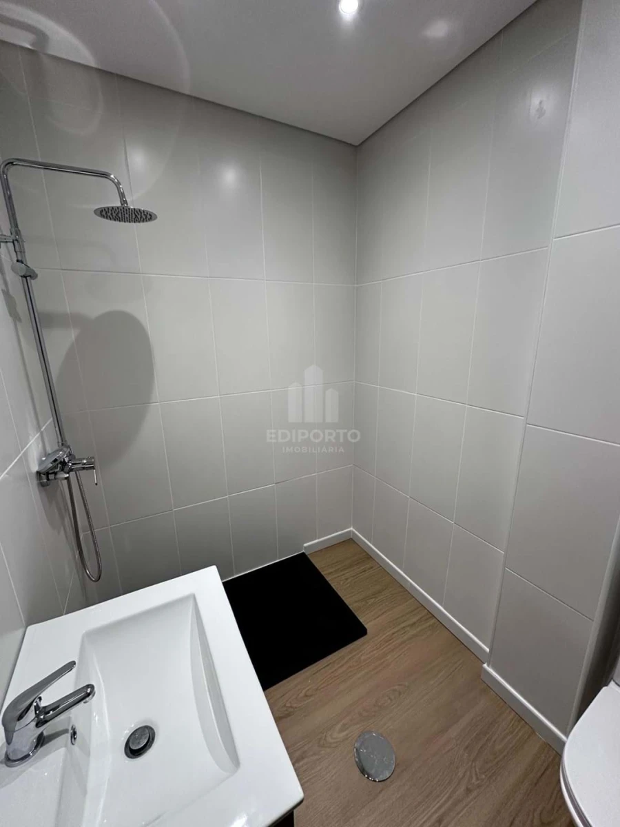 Apartamento T3 para Venda em Rio Tinto Foto 24