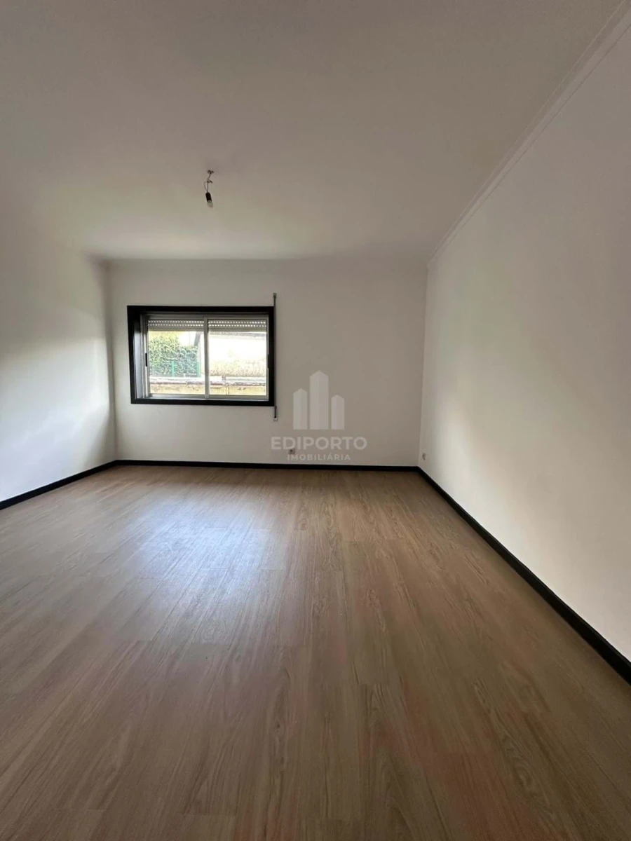 Apartamento T3 para Venda em Rio Tinto Foto 3