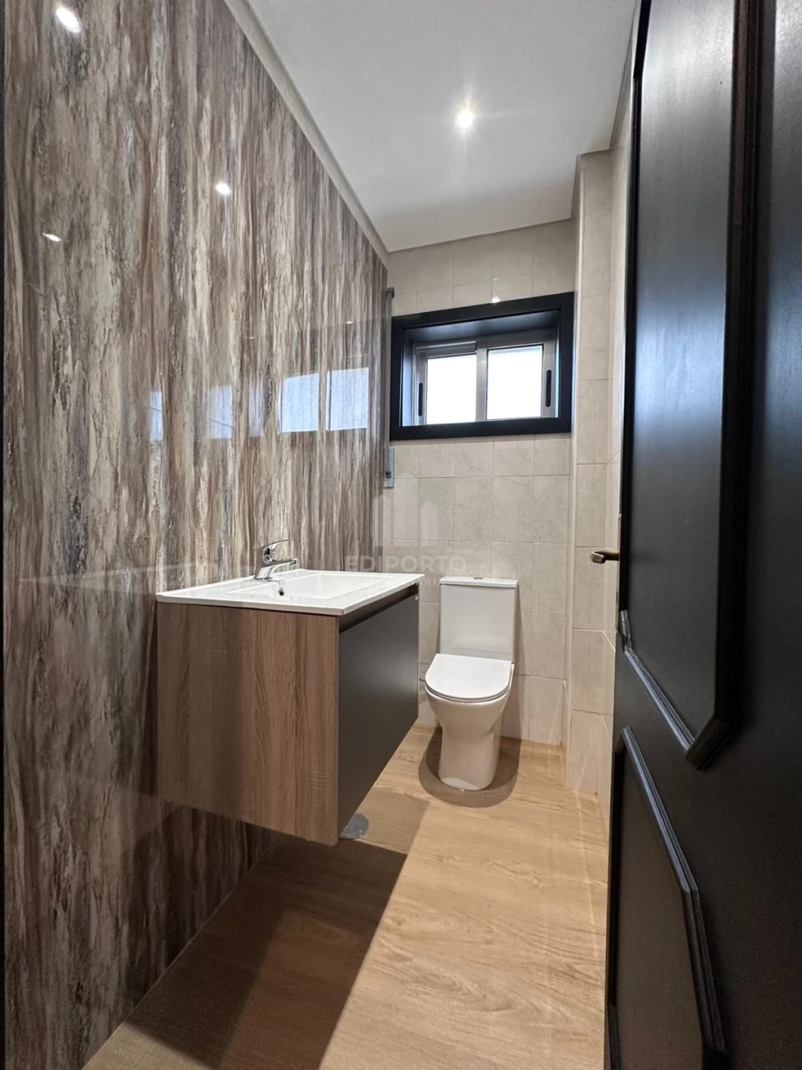 Apartamento T3 para Venda em Rio Tinto Foto 16