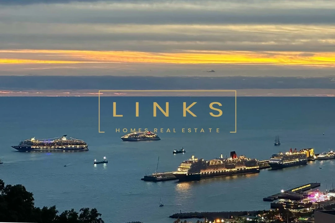 Moradia T4 para Venda em Funchal (Santa Maria Maior) Foto 60