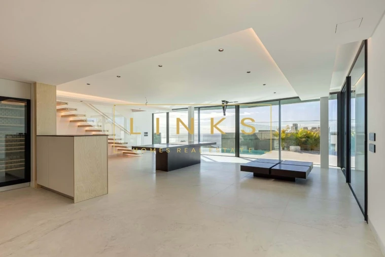 Moradia T4 para Venda em Funchal (Santa Maria Maior) Foto 43