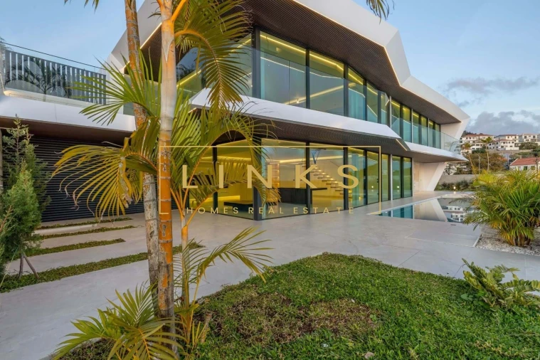 Moradia T4 para Venda em Funchal (Santa Maria Maior) Foto 51