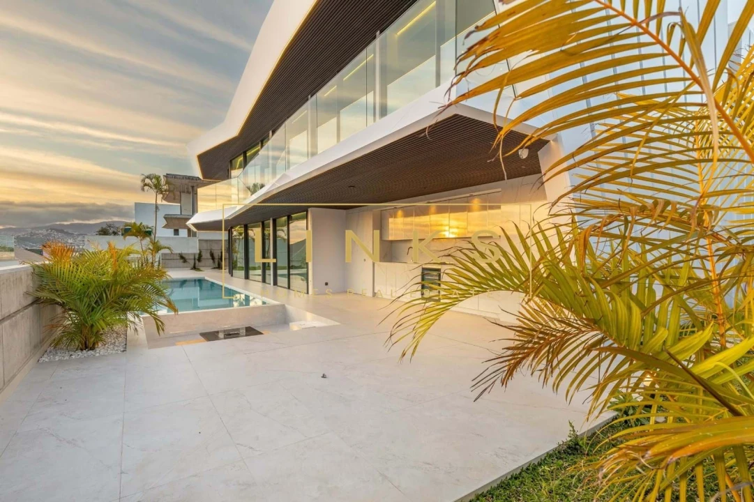 Moradia T4 para Venda em Funchal (Santa Maria Maior) Foto 47