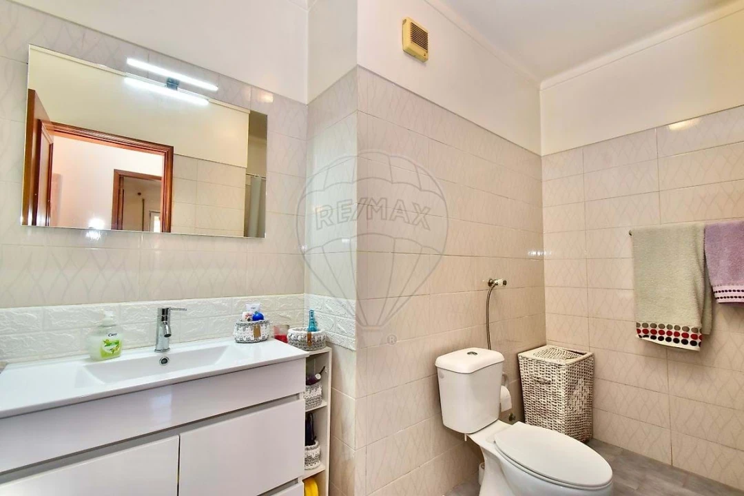 Apartamento T3 para Venda em Carcavelos e Parede Foto 10