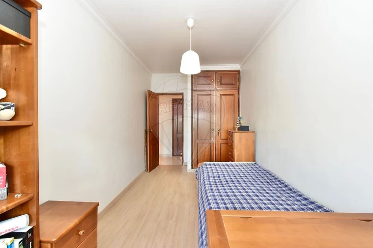Apartamento T3 para Venda em Carcavelos e Parede Foto 11
