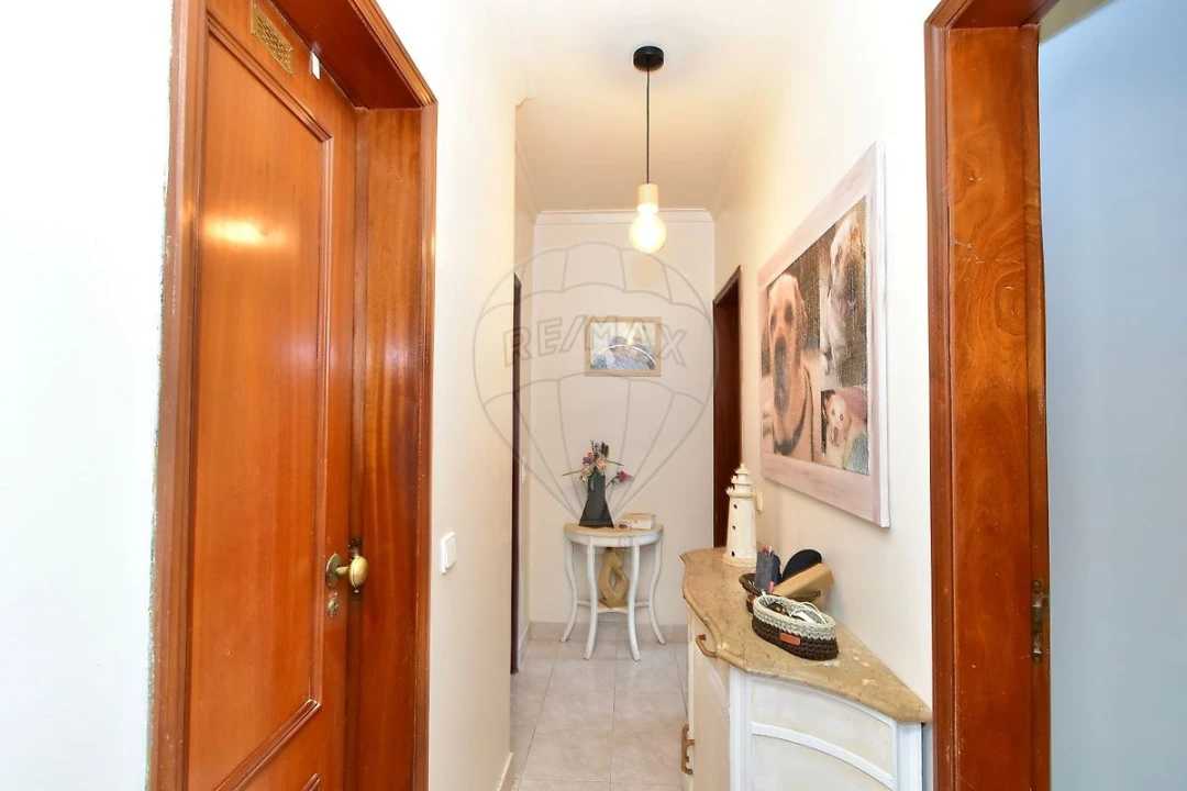 Apartamento T3 para Venda em Carcavelos e Parede Foto 15