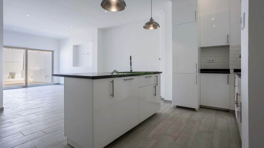 Apartamento T3 para Venda em Loule (São Sebastião) Foto 16