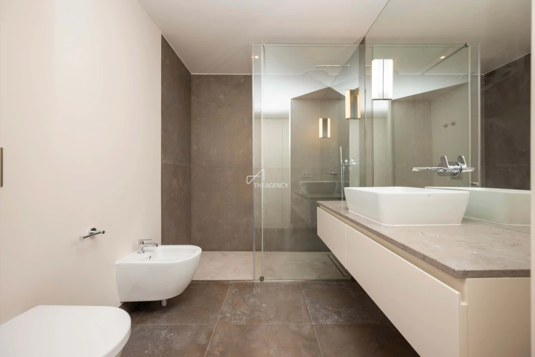 Apartamento T1 para Venda em Santo António Foto 9