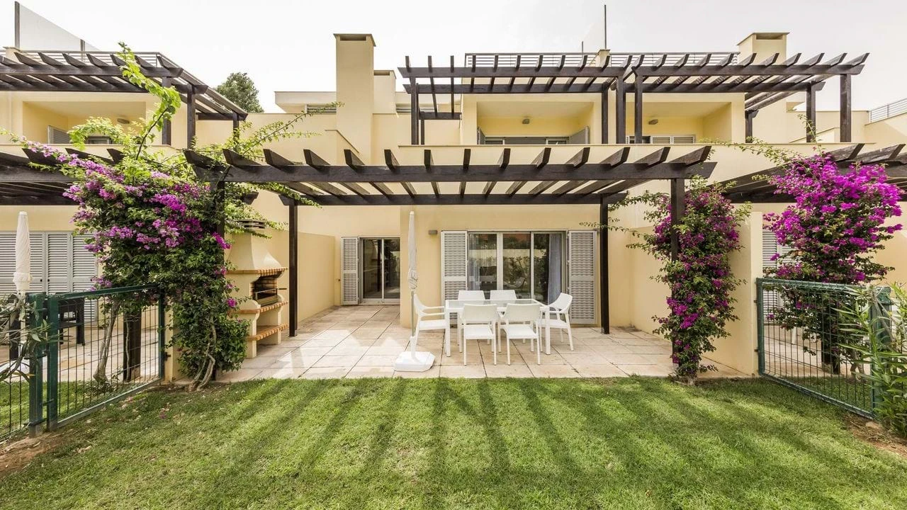 Moradia T3 para Venda em Quarteira Foto 2